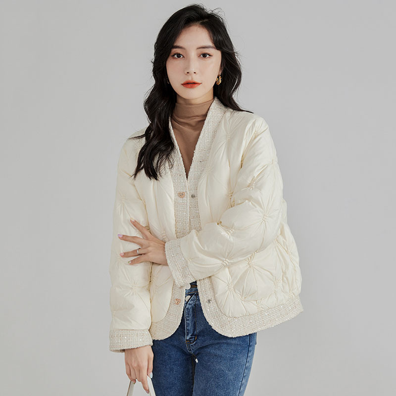 Winter Clothing Trends - 가을 겨울 다운 재킷 브이넥 패치워크