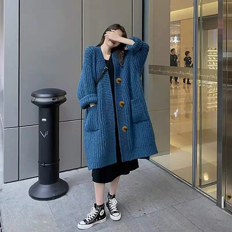 Winter Clothing Trends 2025 Women'S - 버클과 버튼 없는 레이지 스타일 스웨터