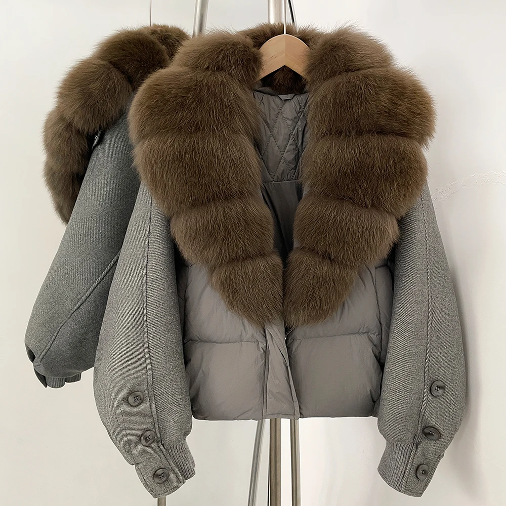 Winter Clothing Trends 2025 Women'S - 여성용 다운 재킷, 천연 퍼 장식의