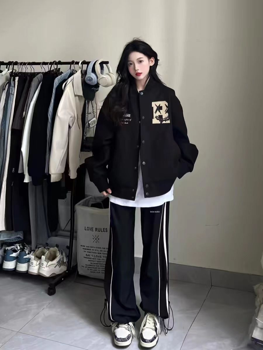 Winter Clothing Trends 2025 Women'S - 2025 여성 가을 블랙 레트로 레터